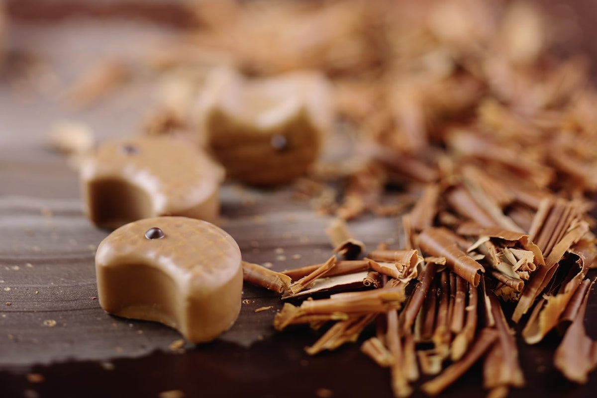 Lauenstein Confiserie Lauensteiner kalendarz adwentowy na scenie, 300 g, ręcznie robione trufle i pralinki, 23 r