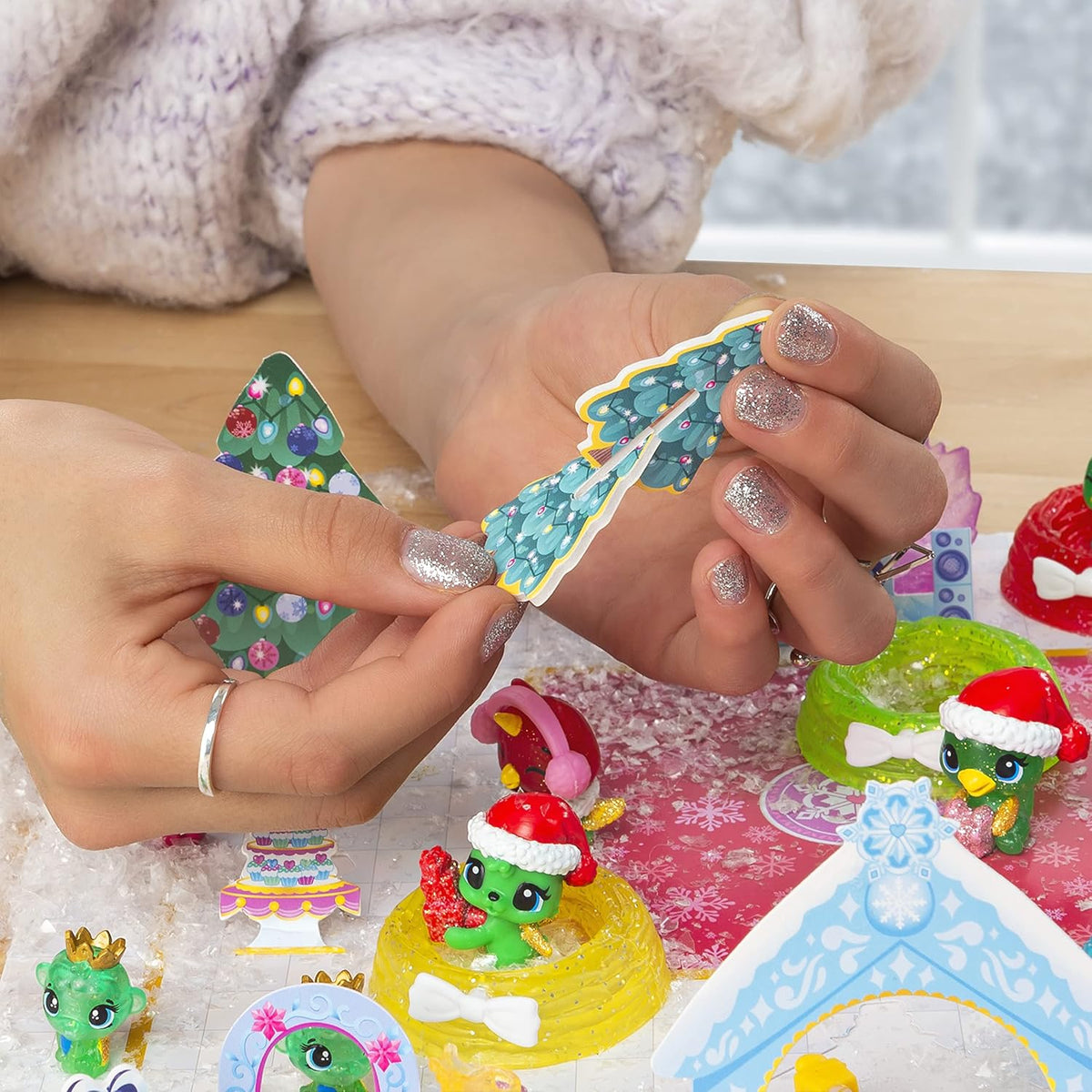 Hatchimals Crystal Christmas Kalendarz adwentowy – 100+ niespodzianek